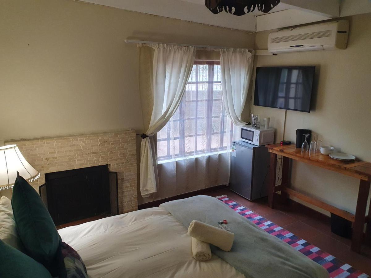 Sun Deck Lodge ฮาร์ทบีสบูร์ท ภายนอก รูปภาพ