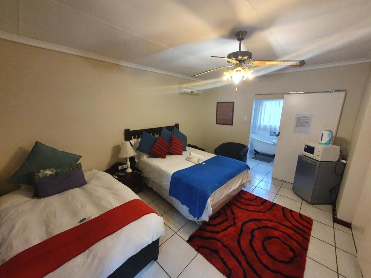 Sun Deck Lodge ฮาร์ทบีสบูร์ท ภายนอก รูปภาพ