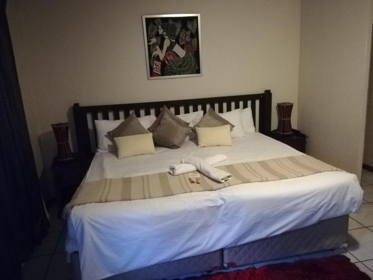 Sun Deck Lodge ฮาร์ทบีสบูร์ท ภายนอก รูปภาพ