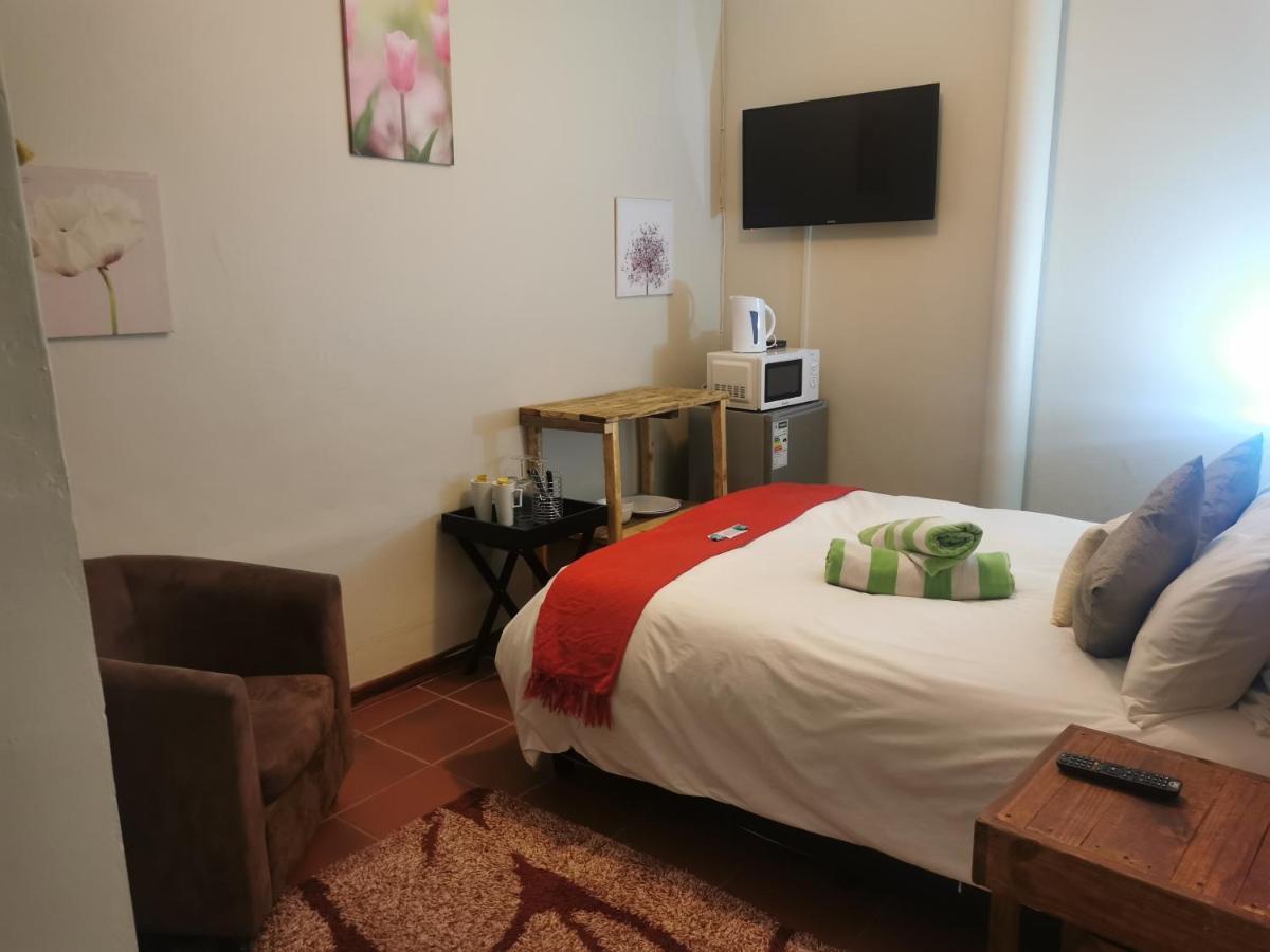 Sun Deck Lodge ฮาร์ทบีสบูร์ท ภายนอก รูปภาพ