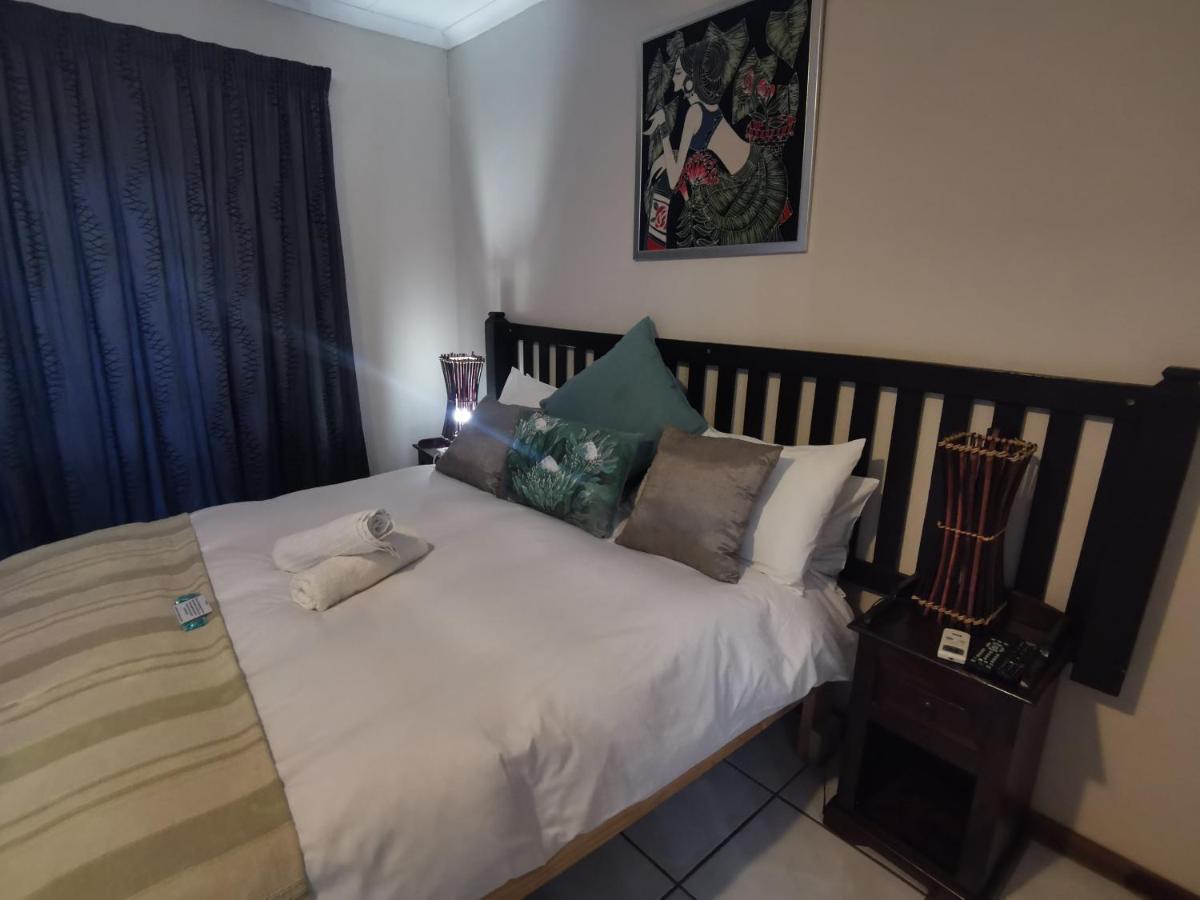 Sun Deck Lodge ฮาร์ทบีสบูร์ท ภายนอก รูปภาพ