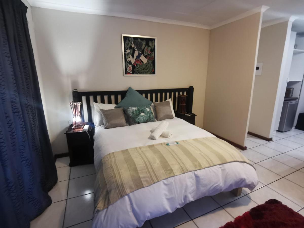 Sun Deck Lodge ฮาร์ทบีสบูร์ท ภายนอก รูปภาพ