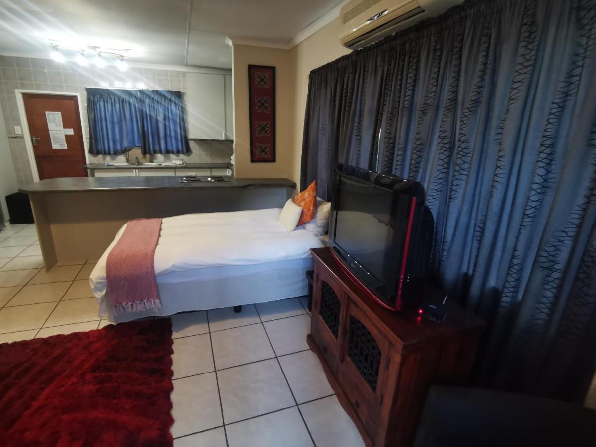Sun Deck Lodge ฮาร์ทบีสบูร์ท ภายนอก รูปภาพ