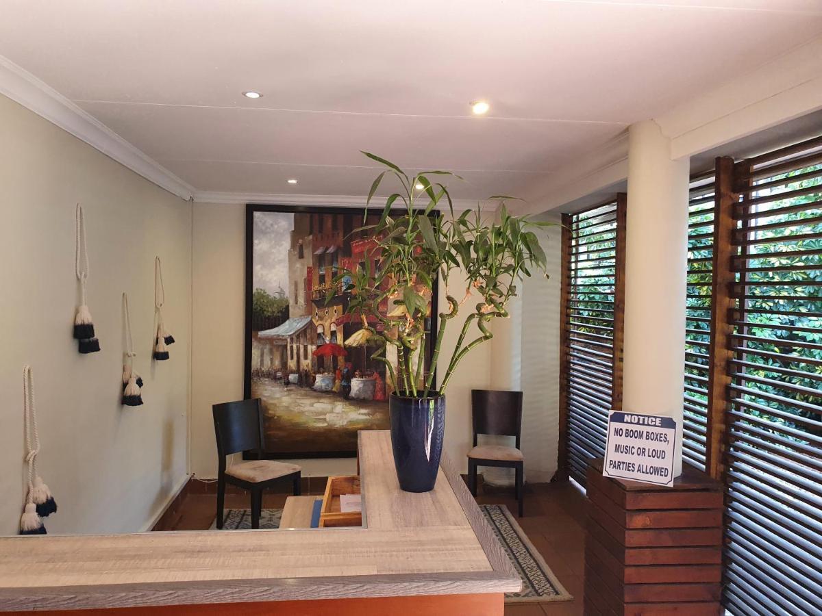Sun Deck Lodge ฮาร์ทบีสบูร์ท ภายนอก รูปภาพ