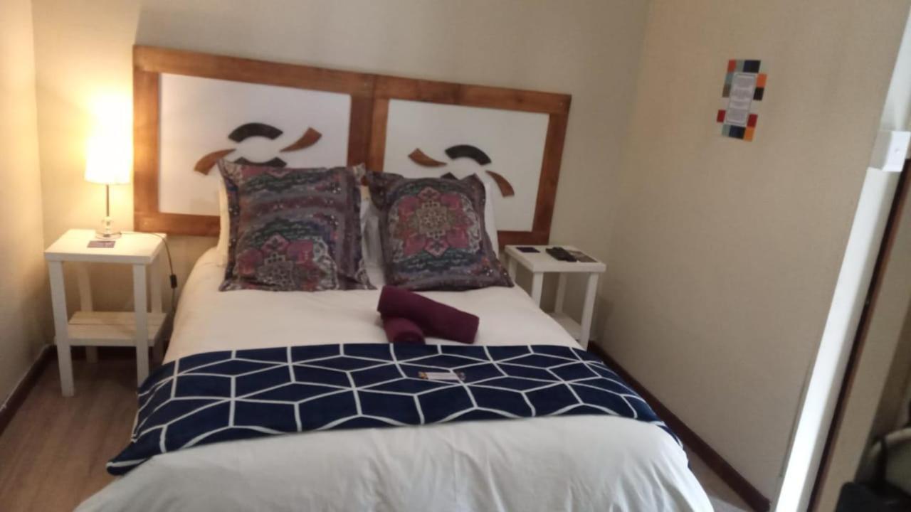Sun Deck Lodge ฮาร์ทบีสบูร์ท ภายนอก รูปภาพ